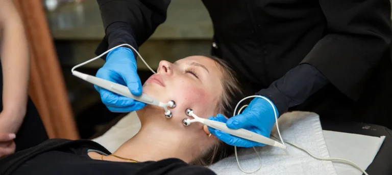 Medical Aesthetics School Montreal: Begin Your Professional Aesthetics Career with Elite College